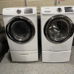 Samsung Washer & Gas Dryer Set – White– Like New!  For sale: Samsung washer and dryer set in silver color. ✔️ Large capacity ✔️ Gas dryer ✔️ Electri