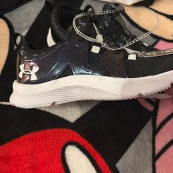 Tennis Shoes 