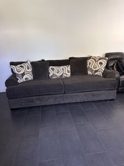 Jerome's 2024 carson sofa