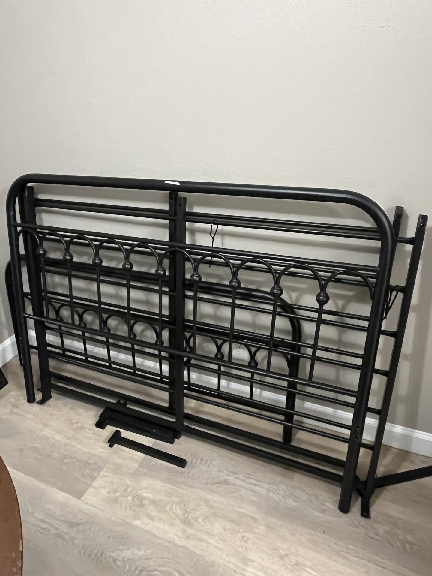 Queen Metal Bed frame