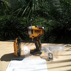 DeWalt. 20v new. Impact. W/. Battery. 2.0 AH. Lithium