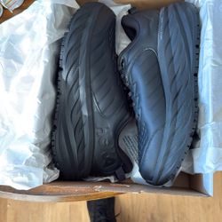 MENS HOKA  M BONDI SR WIDE Size 12 2E WIDE $150 