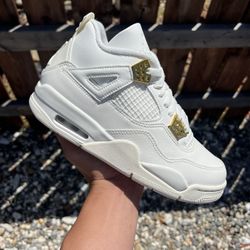 Jordan 4 Metallic Gold (Size 5.5, 6.5)