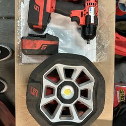 Snap-on 3/8 Cordless Impact And 3500 lumen Light