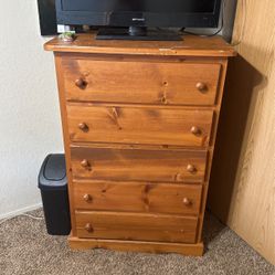 Dresser 