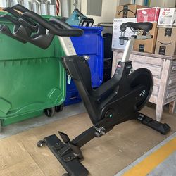 Flywheel Indoor Stationary Bike For Exercising - Adjustable