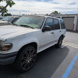 1998 Ford Explorer