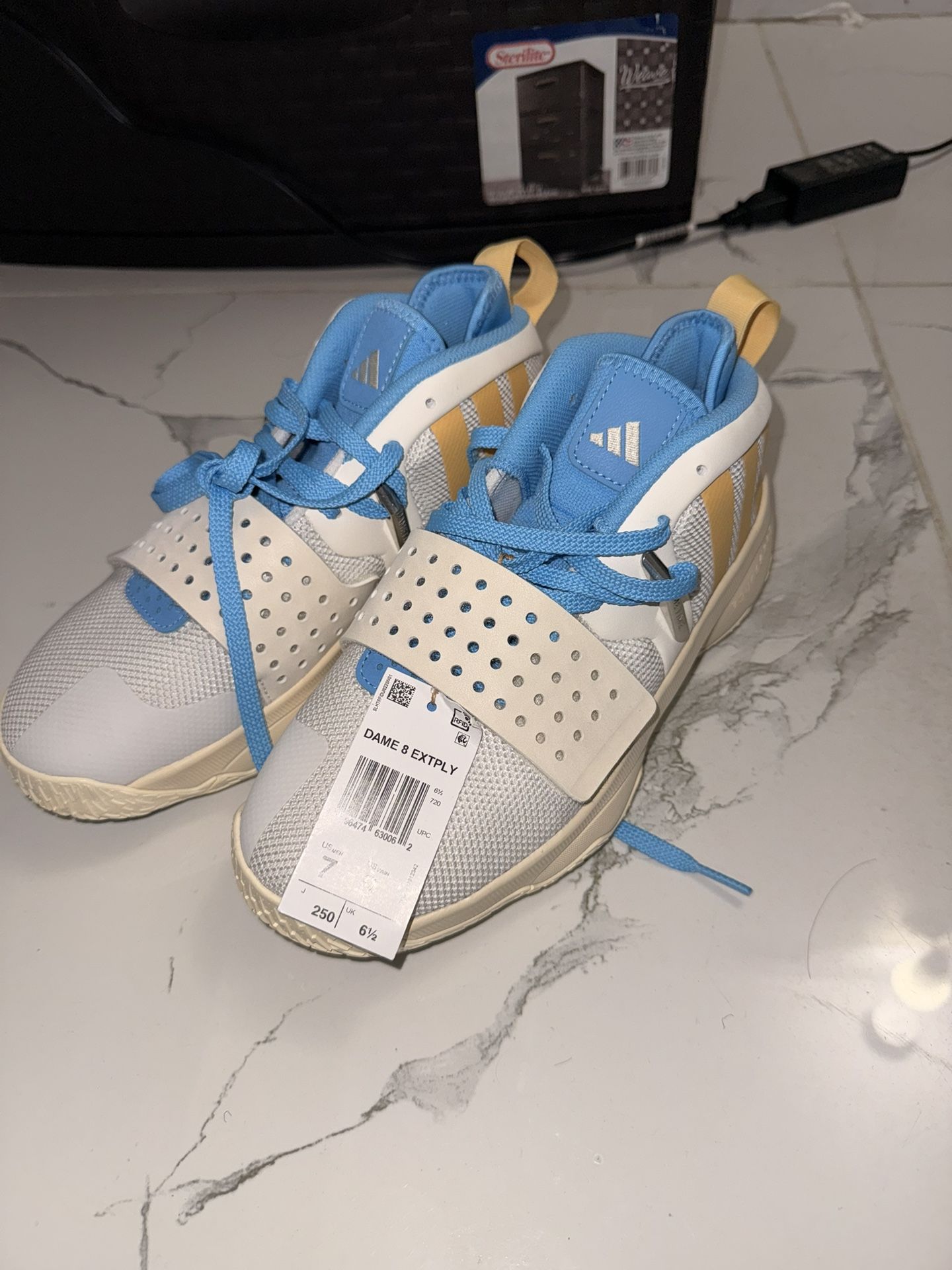 adidas Dame 8 EXTPLY Men's Basketball Shoes Size 7