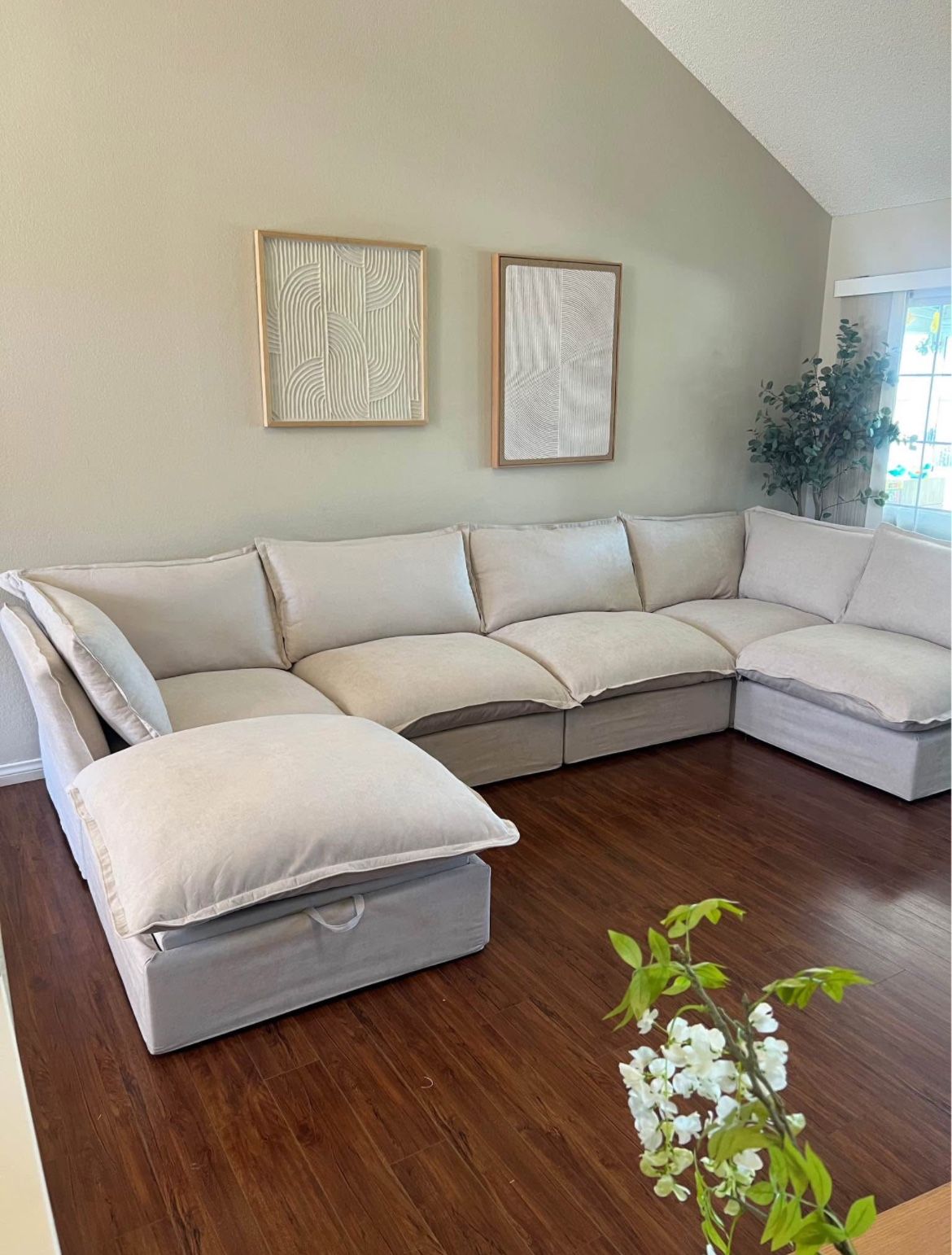 BRAND NEW IN BOX! RH Style 6 Piece CLOUD Modular Sectional Couch (FREE DELIVERY 🚚)