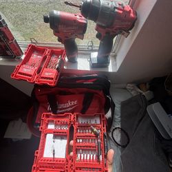 Milwaukee Tool Drill Set 