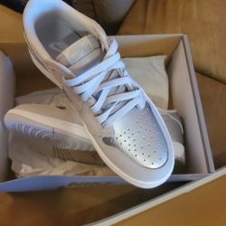 NIB Nike Air Jordan 1 Retro Low OG Sneakers  