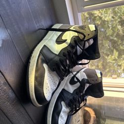 Jordan 1's Mocha (MENS 11)