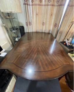 WOODEN EXTENDING DINNER TABLE