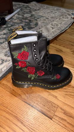 Dr. Martens Women’s Fashion Boot 1460 Vonda Softy T