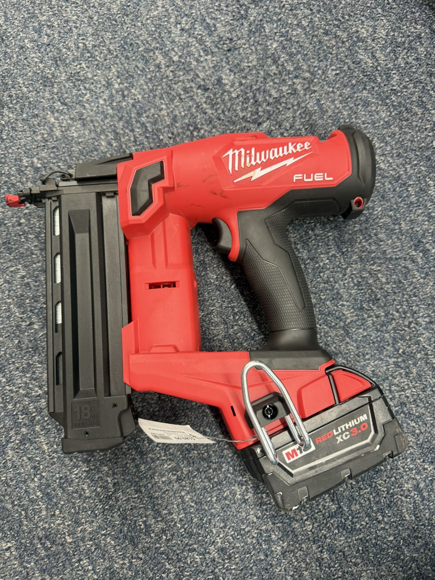 Milwaukee M18 Brad Nailer Cordless 2746-20 (WMP015606) 🔩
