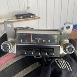 Vintage Ford Mustang AM Radio