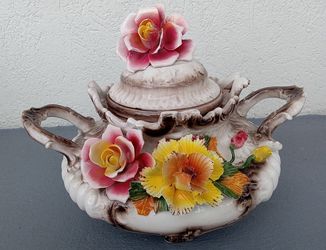 Capodimonte Italy XL Flower 2-Handle Tureen/Covered Bowl EXC+

