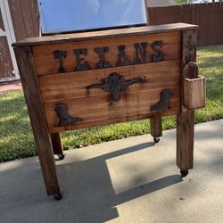 Custom Texans Wood 26 Gallon Cooler 
