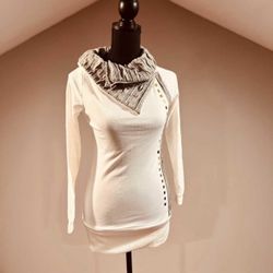 New Small White Gray and Gold Jewel Sweater