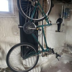 Huffy 21 Speed Bike Perfect Tires, Chain, Breaks,seat,handles, May Need A Front Tire Tube. But It Rides Great!