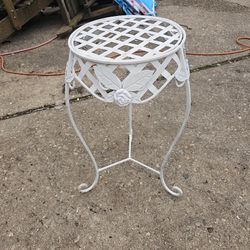 Price Is Firm.. Beautiful Metal Plant Stand