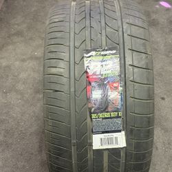 305/30/20 new tire Atturo only one Tire 
