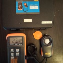 Dr.Meter LX1330B Digital Illuminance Light Meter 0-200,000 Lux Meter Luxmeter