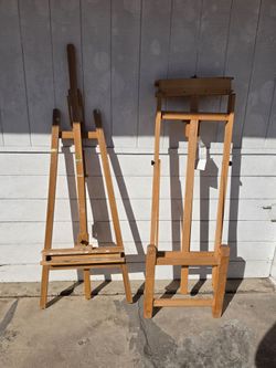 Wooden Artist Easels – Set of 2