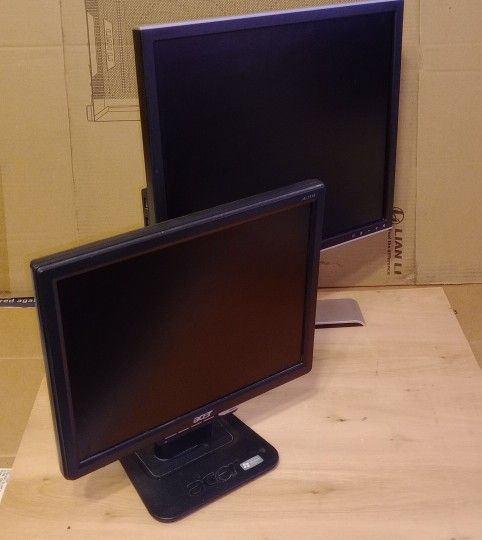 PC Monitor 19" Dell And 15" Acer $30 Both
