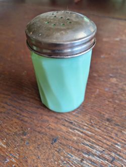 Vintage Jadeite Glass Salt and Pepper Shaker with Metal Lid