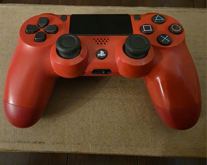 PS4 DualShock 4 β Magma Red (Excellent Condition)
