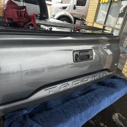 Magnetic Grey Tacoma Tailgate 