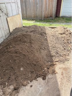 FREE Clean Fill Dirt / Soil – Take as Much as You Want (Green Lake)