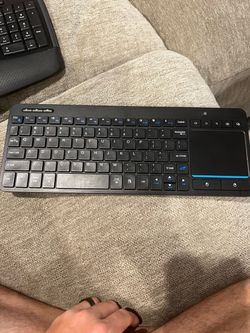 Wireless Keyboard with Built-In Touchpad KD3616