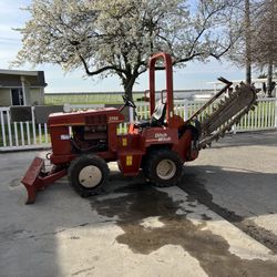 Ditch Witch 3700 Ride Along Trencher 