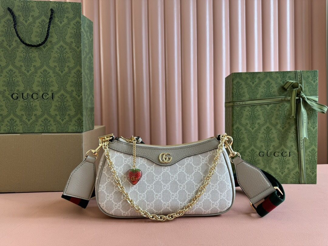 Fashionable and casual shoulder bag