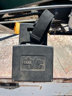 Tank vise