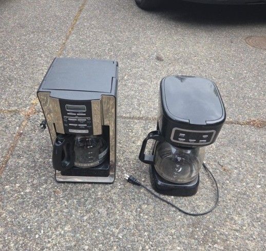 2 Coffee Pots FREE