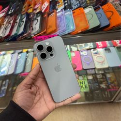 iPhone 15 Pro 128 GB Unlocked