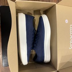 New Blue Allbirds Shoes (Men 10.5)