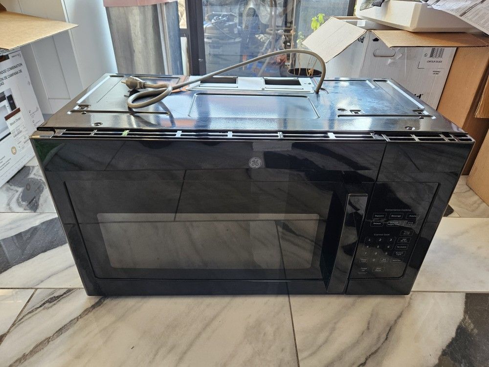 Black GE Microwave
