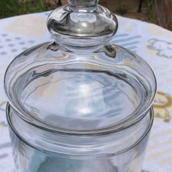 Anchor hocking Jar With Lid 