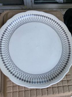 Dinner plate 10” with scallop edge