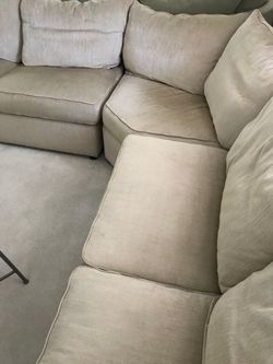 $300 Norwalk brand 3 piece sectional