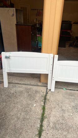 Twin bed set