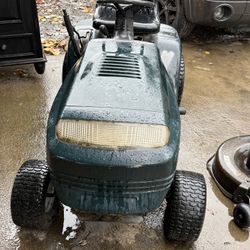 Craftsman Riding Lawnmower
