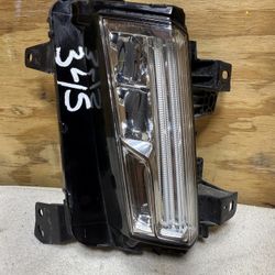 2017-2021 Cadillac XT5 LED Fog Light Right Side , Passenger Side DRL Running Cornering Lamp 