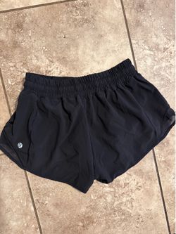 Lululemon shorts size 4