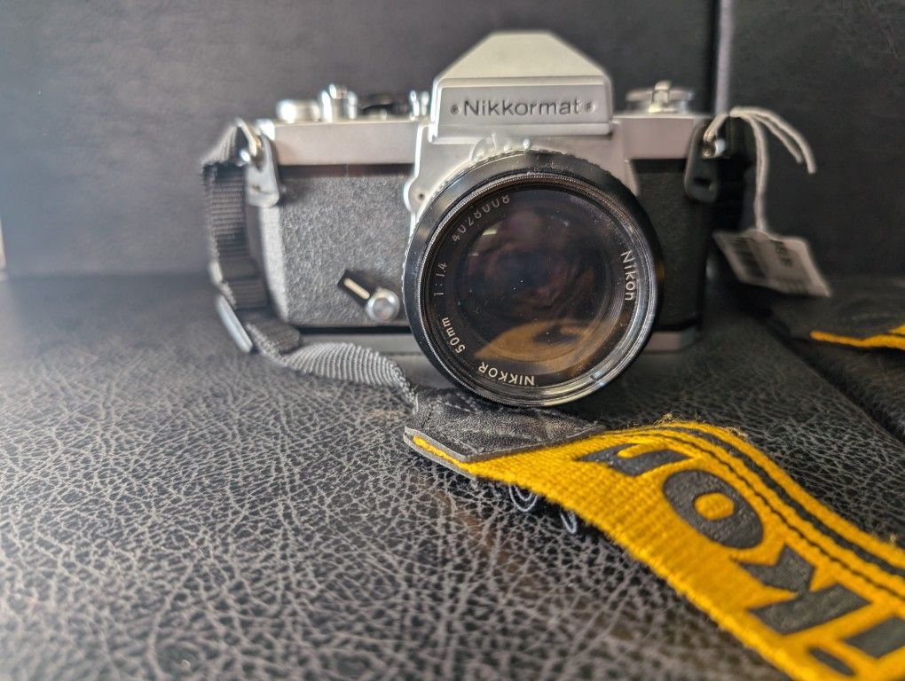 Nikon Nikkormat FT2 35mm Film SLR Camera W 50mm F/2 Lens