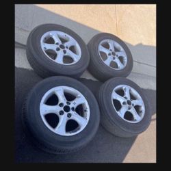 4 — 215/65r16 5x4.5 5x114.3 Stock Sienna Xb Camry Tc CR-V Kia Optima Accord Camry Civic Camry Charger Chrysler 300 Wheels Rims Good Tires!!!